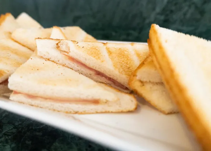 Cavour 3* チェゼナーティコ