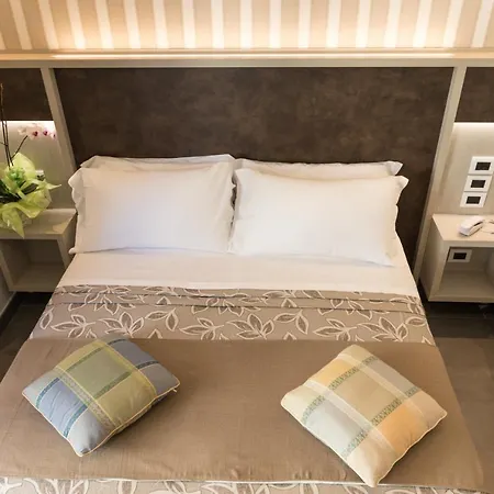 Cavour 3* Cesenatico