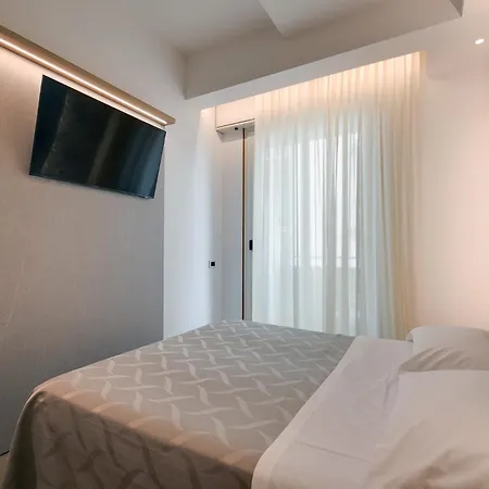 Cavour 3*