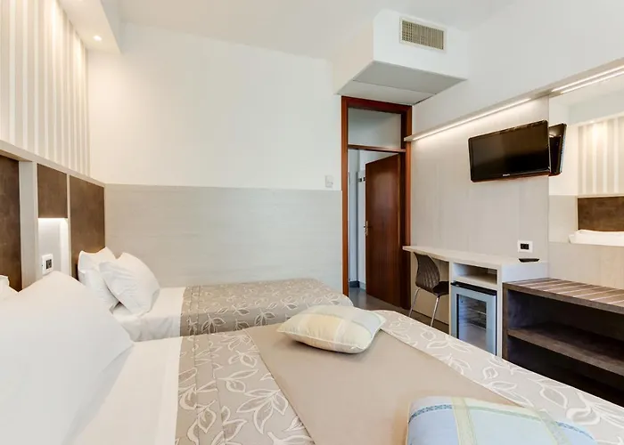 Cavour מלון צ'סנטיקו