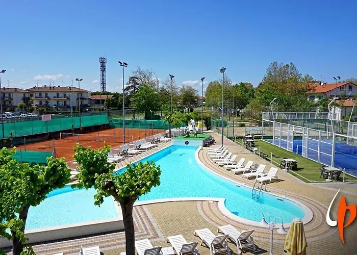 Cavour فندق 3*