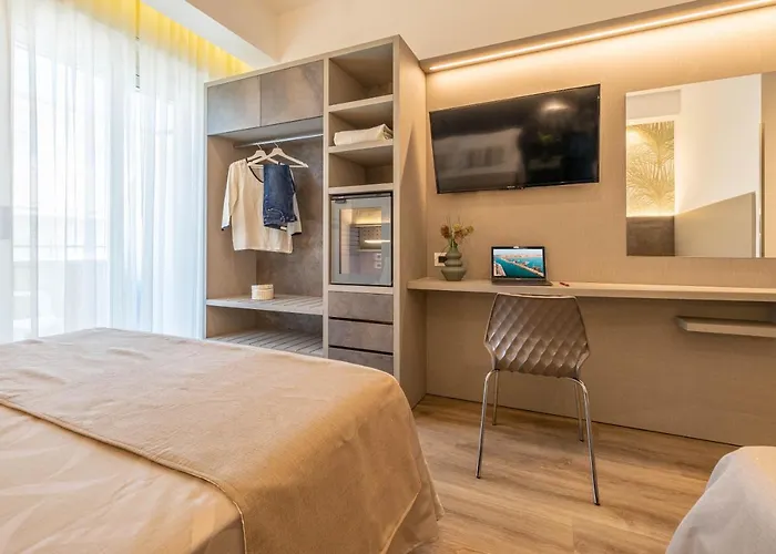 Cavour Otel