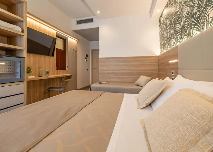 Cavour 3*