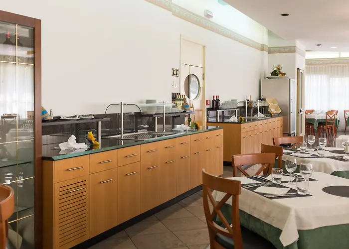 Cavour 酒店 切塞纳蒂科