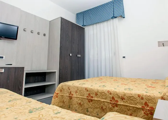 Cavour 3* Cesenatico