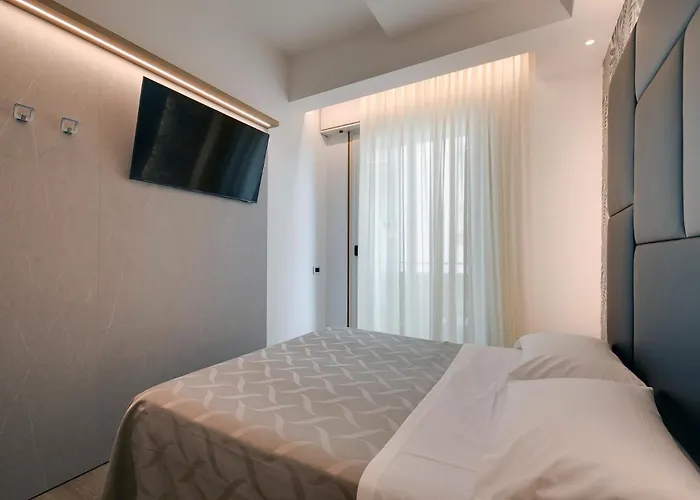 Cavour 3*